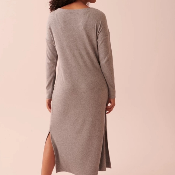 LA VIE EN LOUNGERibbed Long Sleeve Dress - Picture 2 of 4